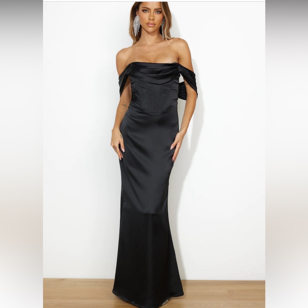 Kingdom Come Maxi Dress Black